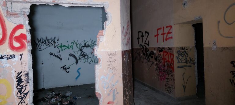 opuszczona szkoła, Częstochowa, województwo śląskie - relacja z 06.2024, zdjęcie 9