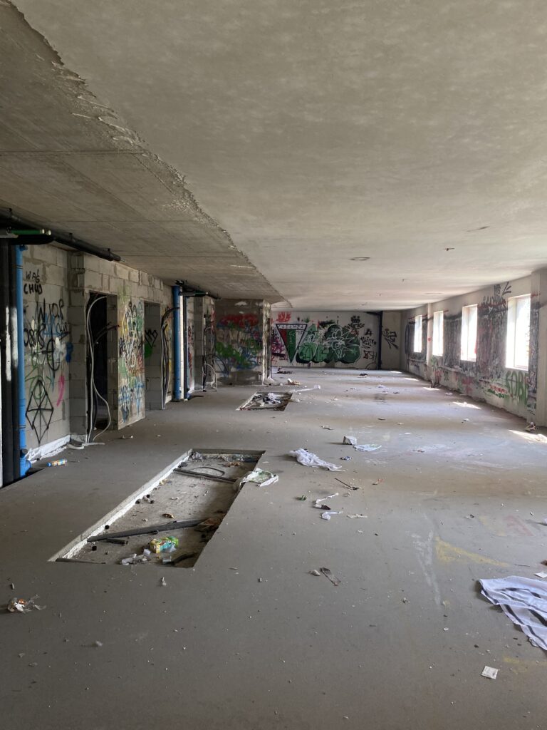 stary niedokonczony hotel, Sosnowiec, województwo śląskie - relacja z 07.2024, zdjęcie 21
