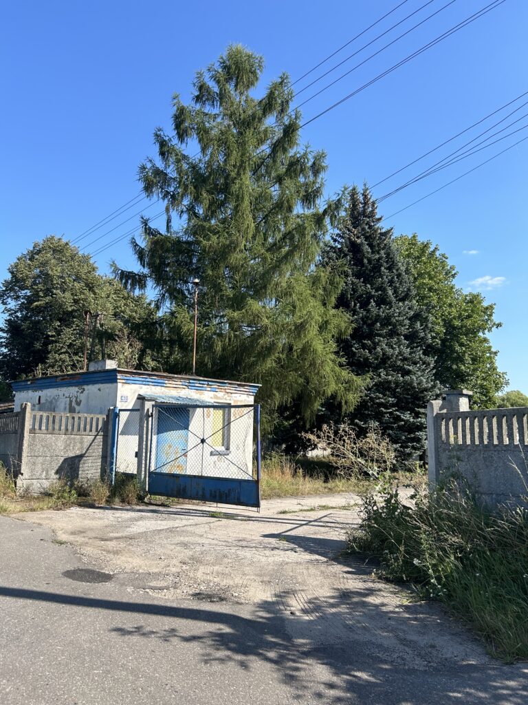 Opuszczony zakład produkcyjny w Polskiej Wsi, Polska Wieś, województwo wielkopolskie - zdjęcie 1