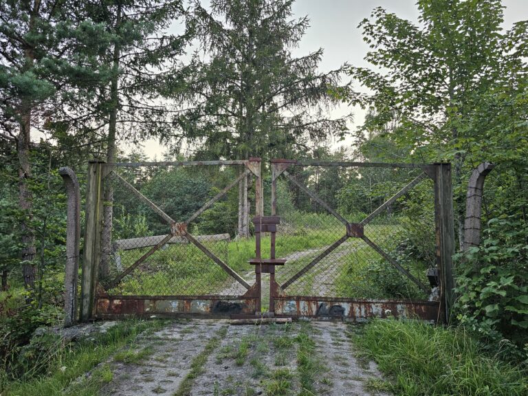 Była 221 Kompania radiotechniczna, Gostomie, województwo pomorskie - relacja z 07.2024, zdjęcie 14