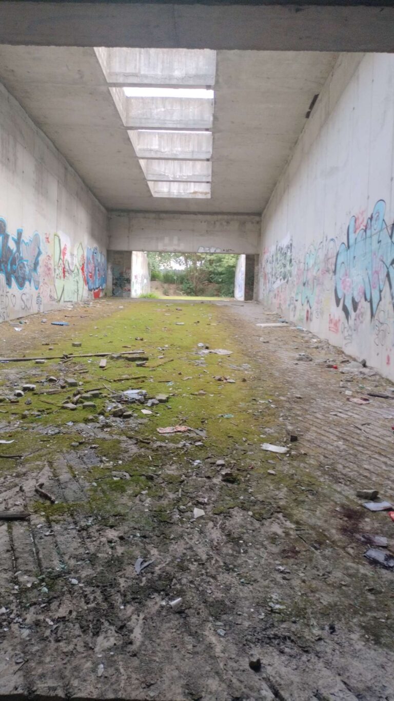 Opuszczony Biurowiec, Lublin, województwo lubelskie - relacja z 08.2024, zdjęcie 4
