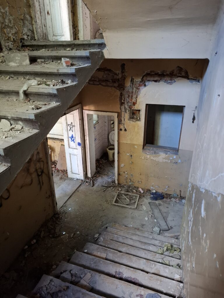 Dom opieki zdrowotnej, Czechowice-Dziedzice, województwo śląskie - relacja z 08.2024, zdjęcie 12