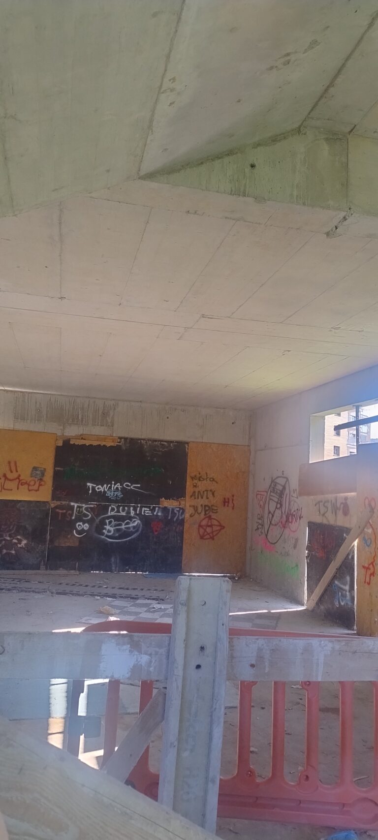 Nie dokończony dom, Kraków, województwo małopolskie - relacja z 08.2024, zdjęcie 6