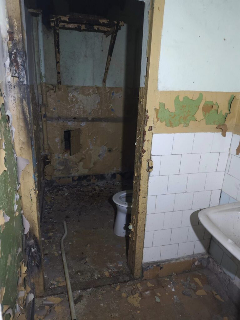 Dawny schron łączności CRN – JW 2823 Wierzonka, Mielno, województwo wielkopolskie - zdjęcie 9