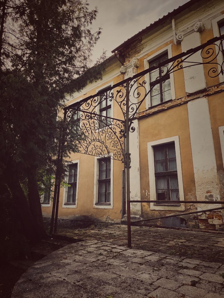 Pałac w Ponarch, Ponary, województwo warmińsko-mazurskie - zdjęcie 4