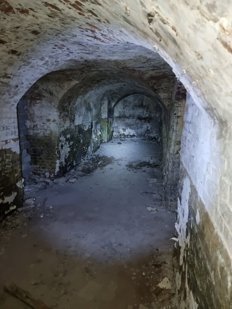 Fort VII im. Tadeusza Kościuszki, Toruń, województwo kujawsko-pomorskie - relacja z 10.2024, zdjęcie 17