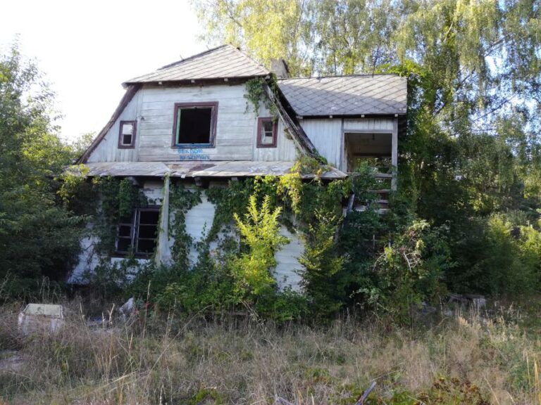 Opuszczony ośrodek kolonijny, Inowłódz, województwo łódzkie - relacja z 08.2024, zdjęcie 11