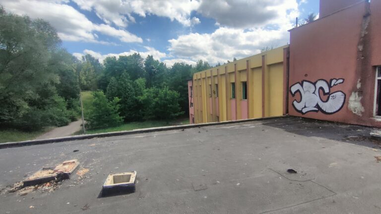 Ośrodek szkoleniowo-wypoczynkowy Huty Katowice w Rogoźniku (Biały Dom), Rogoźnik, województwo śląskie - relacja z 06.2024, zdjęcie 33