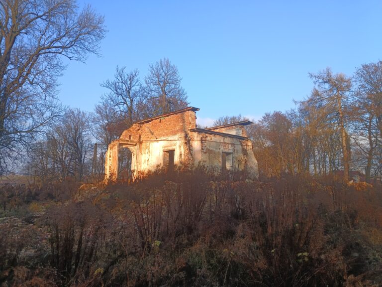 Dwór Woźniakowskich/ Biórków Wielki, Biórków Wielki, województwo małopolskie - relacja z 12.2024, zdjęcie 5