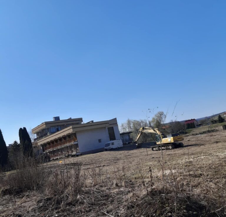 Opuszczony Hotel-Restauracja, Przedmieście Czudeckie, województwo podkarpackie - relacja z 03.2025, zdjęcie 3