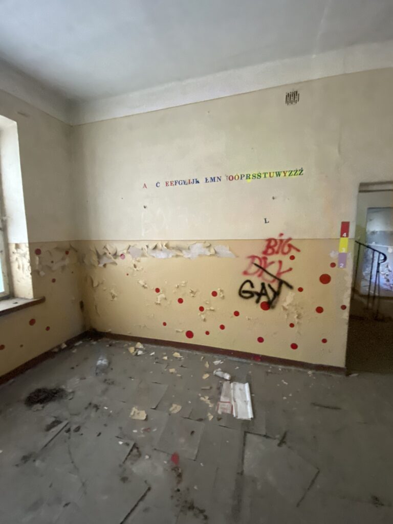 Opuszczona Szkoła, Stoczek, województwo lubelskie - relacja z 04.2025, zdjęcie 15