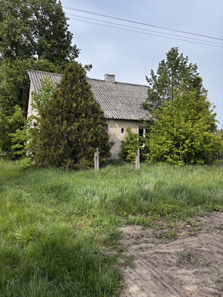 3 Opuszczone gospodarstwa obok siebie., Wąsewo-Kolonia, województwo mazowieckie - relacja z 05.2025, zdjęcie 1