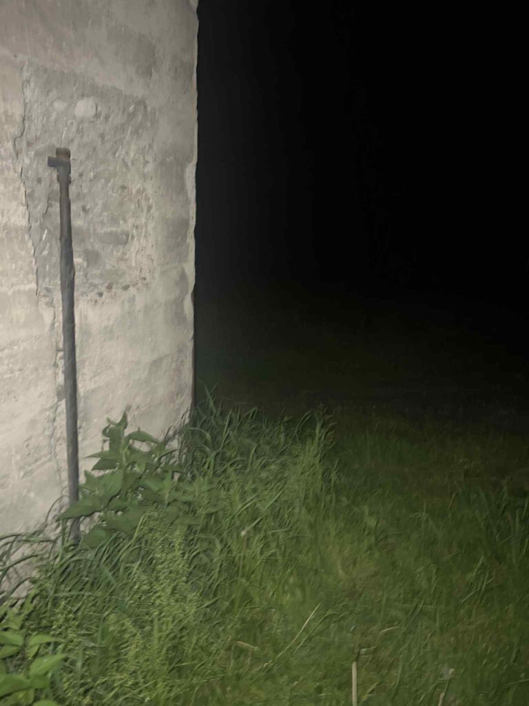 Opuszczony dom na orkana, Mszana Dolna, województwo małopolskie - zdjęcie 1