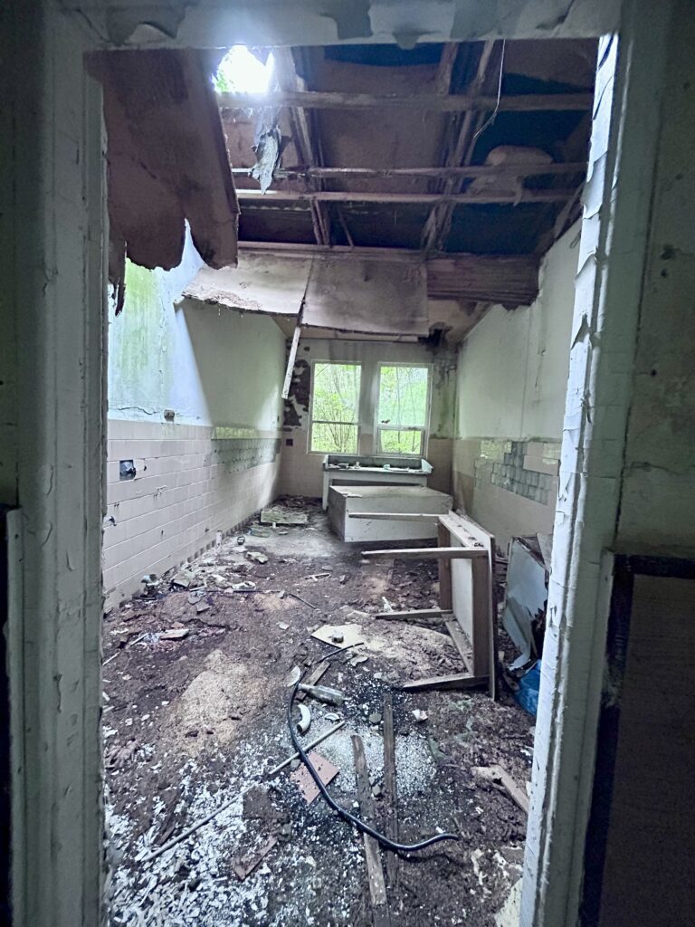 Opuszczony ośrodek Kolonijny, Kule, województwo śląskie - relacja z 06.2025, zdjęcie 45