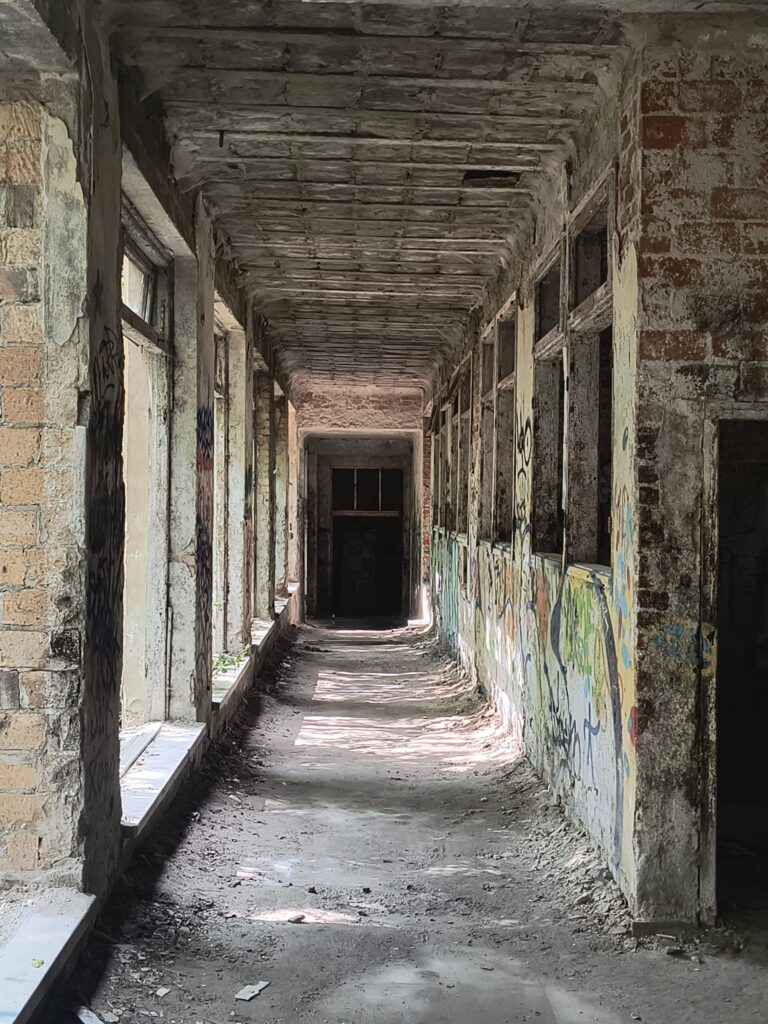 Zakład dla Nerwowo i Psychicznie Chorych Żydów „Zofiówka”, Otwock, województwo mazowieckie - relacja z 07.2025, zdjęcie 42