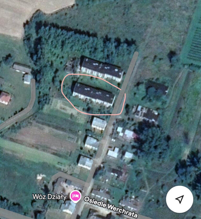 blok ktory mial powstac w latach 90, Werchrata, województwo podkarpackie - zdjęcie 1