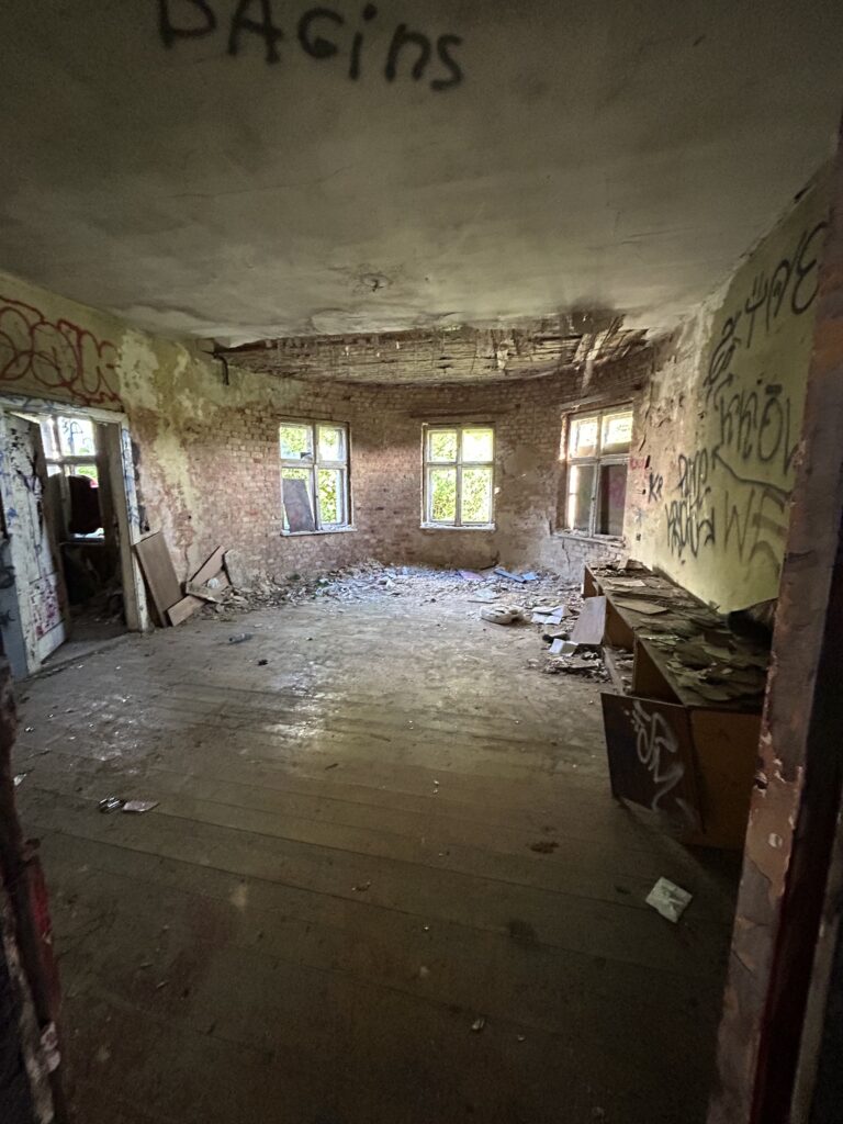 Opuszczona Willa, Szczecin, województwo zachodniopomorskie - relacja z 08.2025, zdjęcie 9