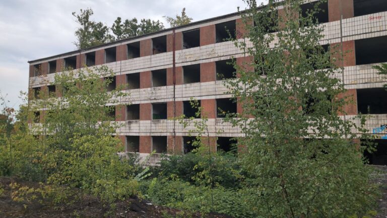 Opuszczona bursa szkolna, Katowice, województwo śląskie - relacja z 08.2025, zdjęcie 26