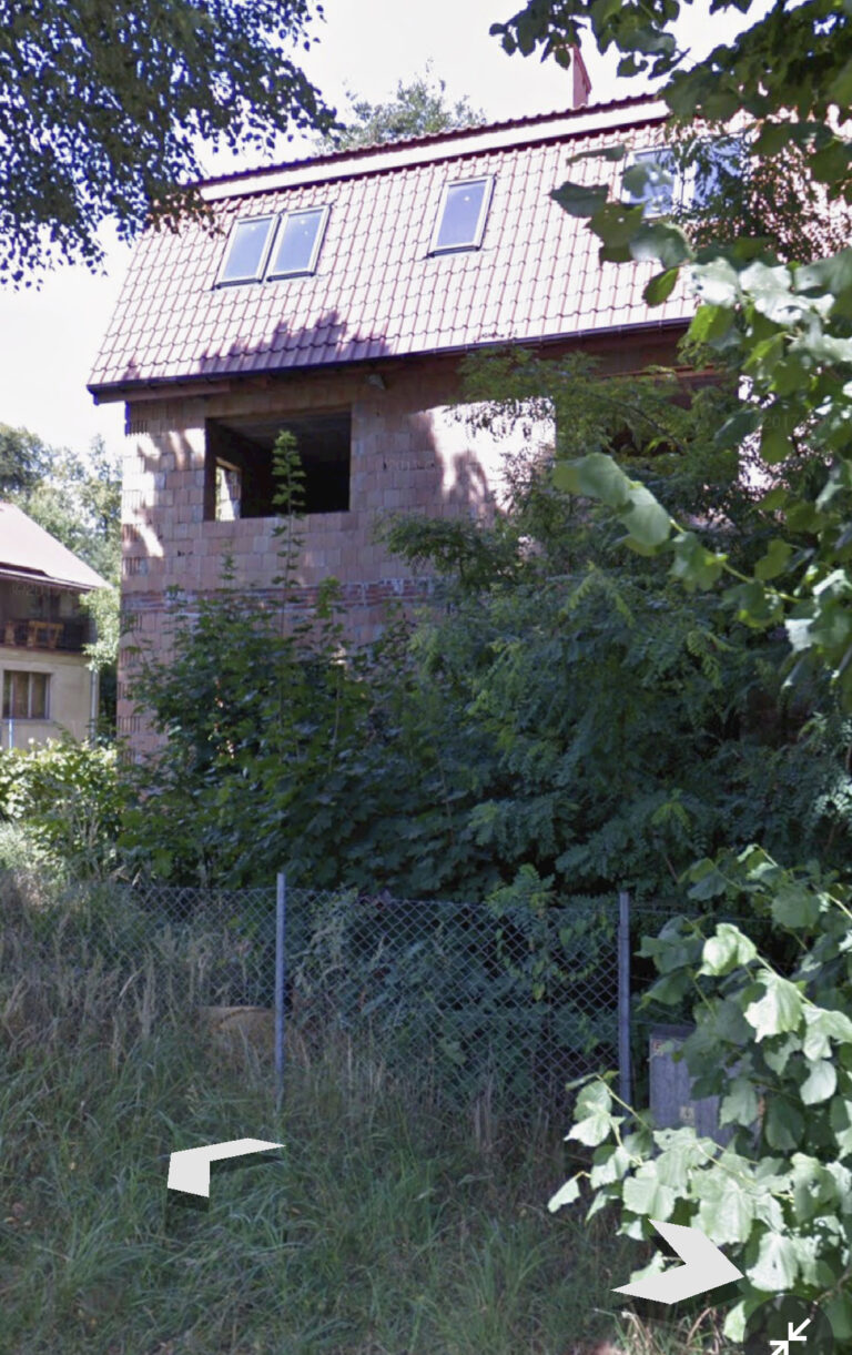 Niedokończony dom Ceglany, Oborniki Śląskie, województwo dolnośląskie - zdjęcie 2