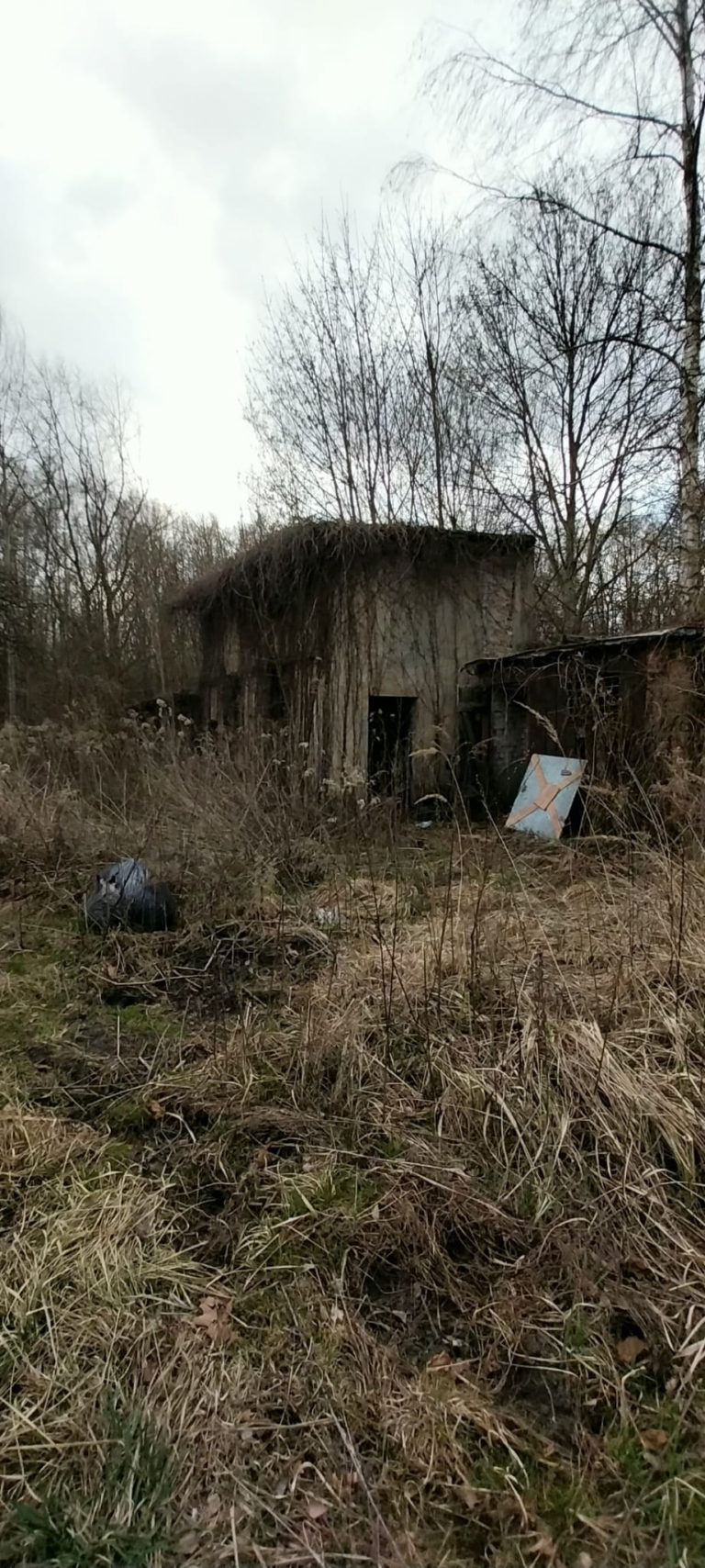 Urbex dom obok torów – Wspólna, Katowice, województwo śląskie - zdjęcie 3