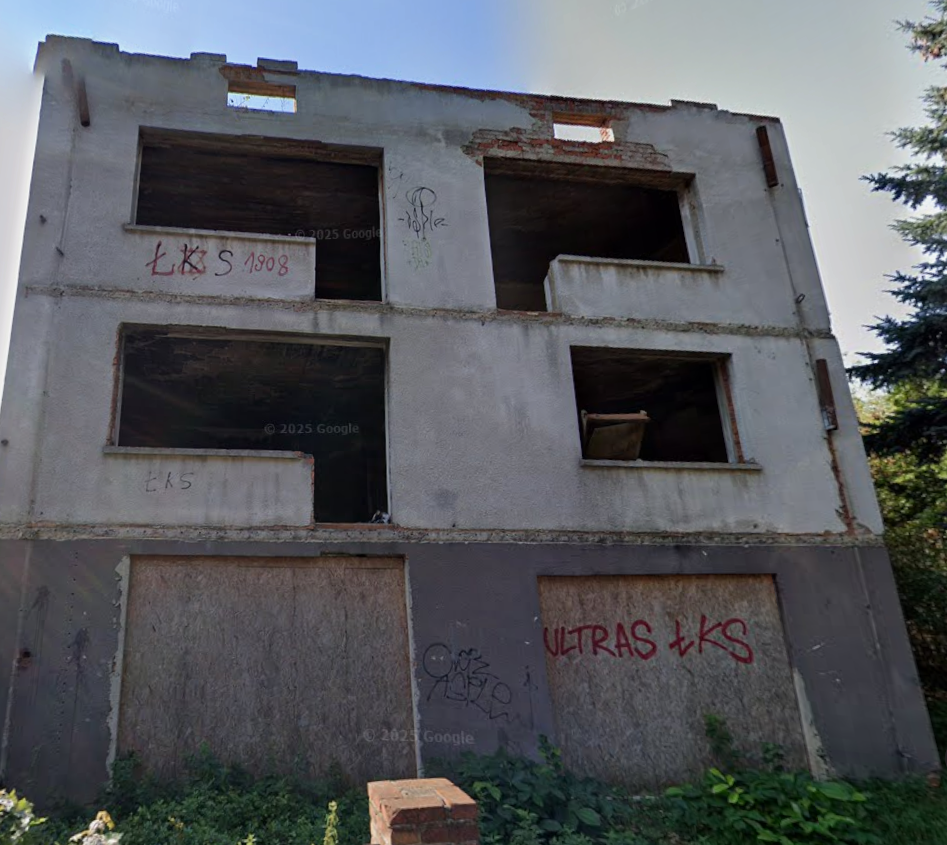 Opuszczony dom sosnowa nr “?” Piotrków Trybunalski