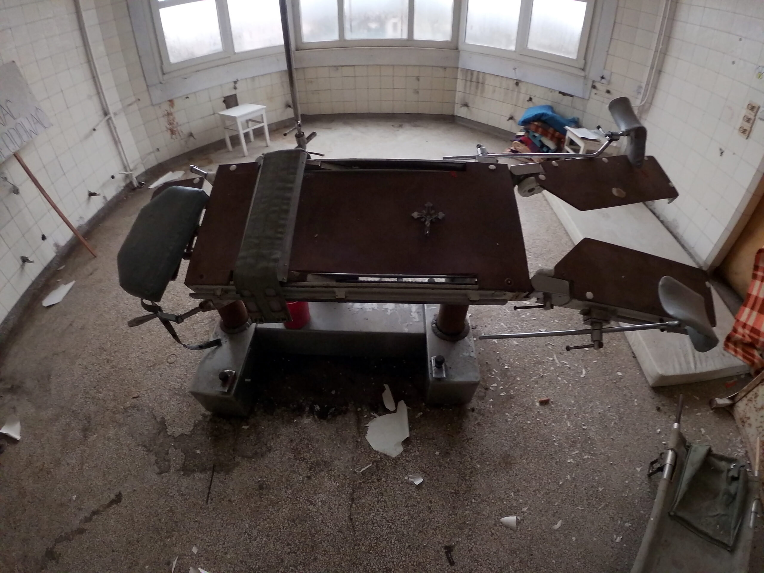 Opuszczony szpital Góra Góra