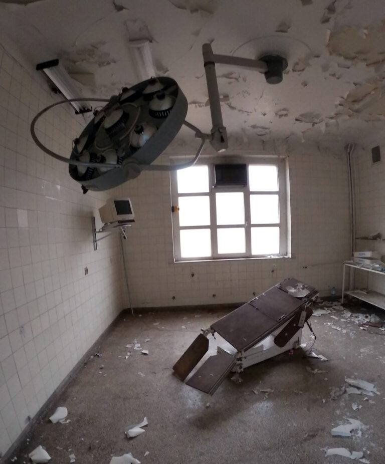 Opuszczony szpital Góra, Góra, województwo dolnośląskie - zdjęcie 2