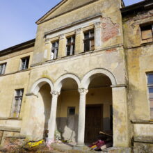 Pałac w lasku Wierzchucinek