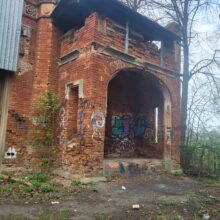 Ruiny negotyckiej bramy Warszawa