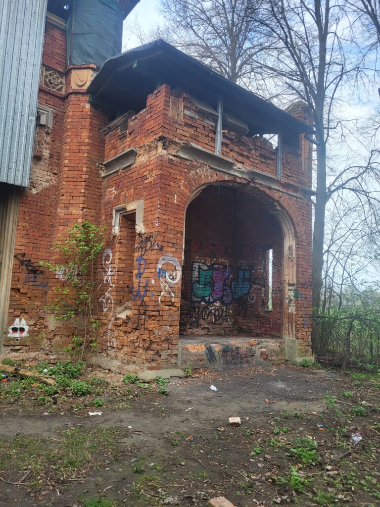 Ruiny negotyckiej bramy, Warszawa, województwo mazowieckie - relacja z 04.2026, zdjęcie 2