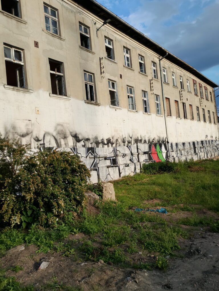 Opuszczony blok mieszkalny, Sosnowiec, województwo śląskie - zdjęcie 1