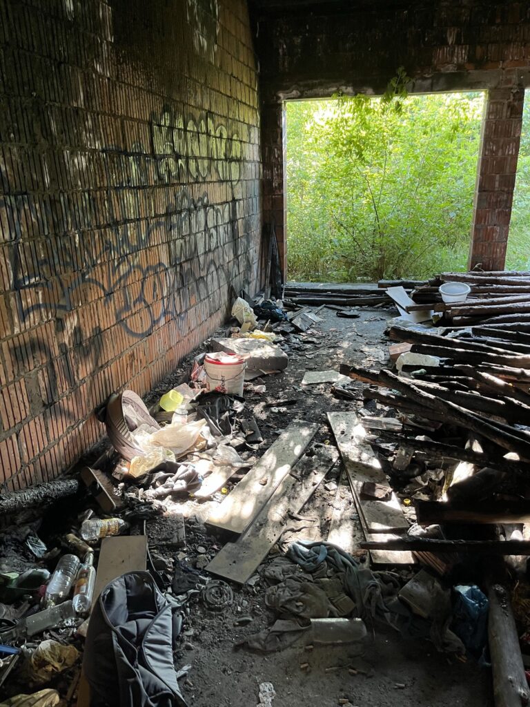 Budynek usługowo-handlowy z częścią biurową, Częstochowa, województwo śląskie - zdjęcie 2