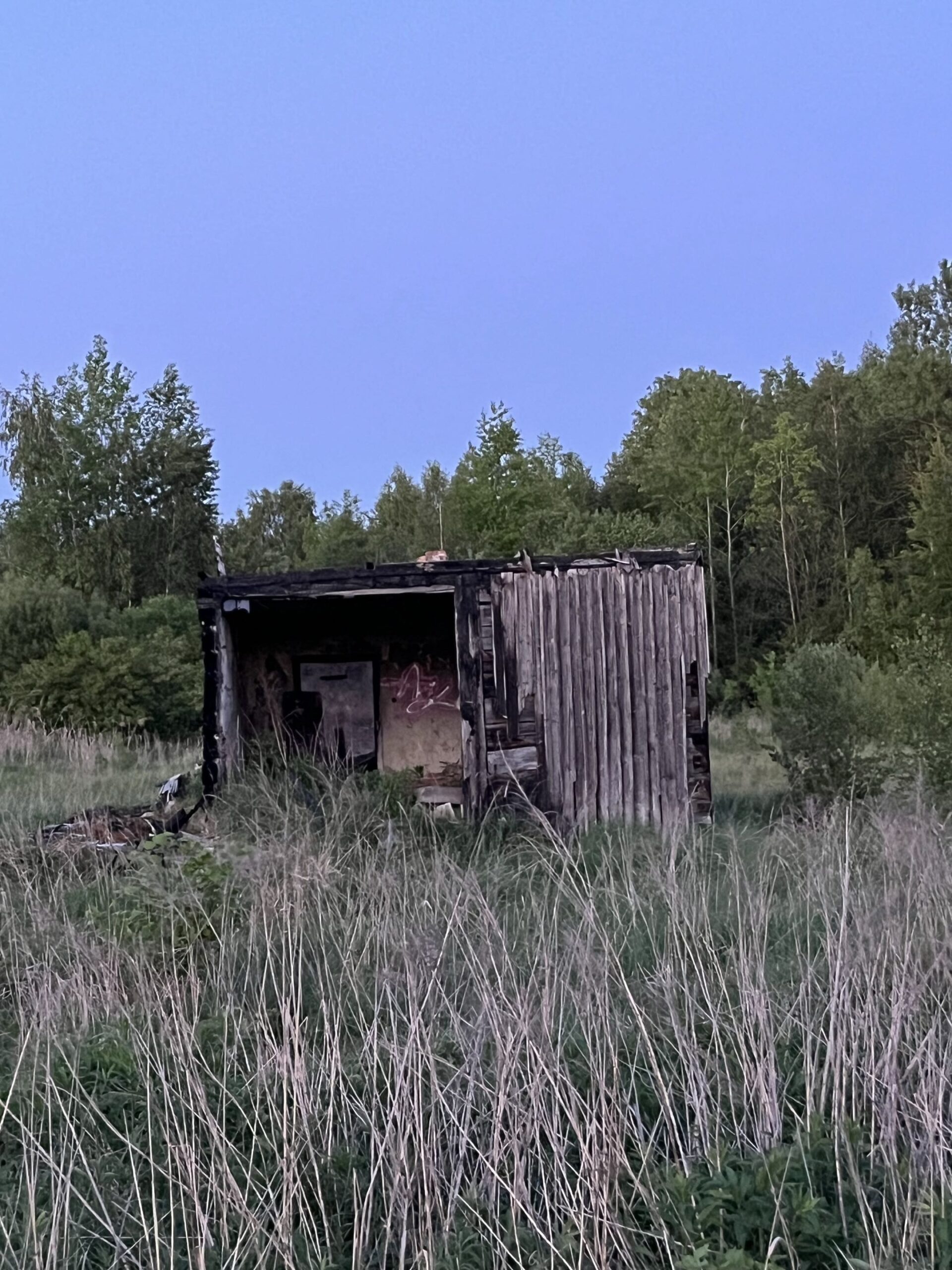 resztki spalonego gospodarstwa Częstochowa